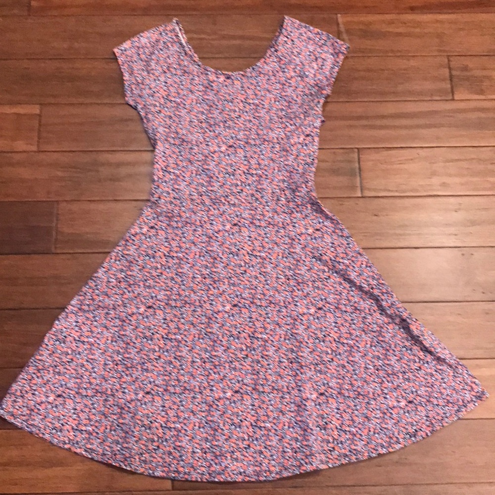 short sleeve dress with an open back